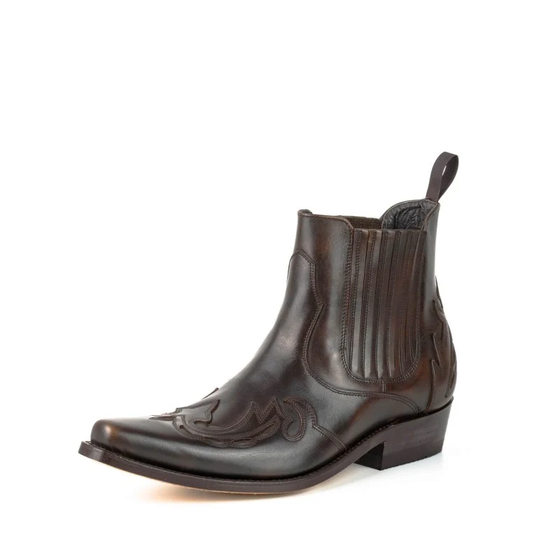 Handgefertigte Herrenstiefel oder Stiefeletten aus edlem braunem Leder von Urban 21 Texanas