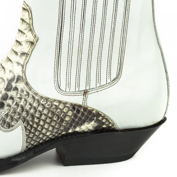 Handgefertigte weiße urbane und exotische Cowboystiefel oder Stiefeletten für Damen und Herren 2500