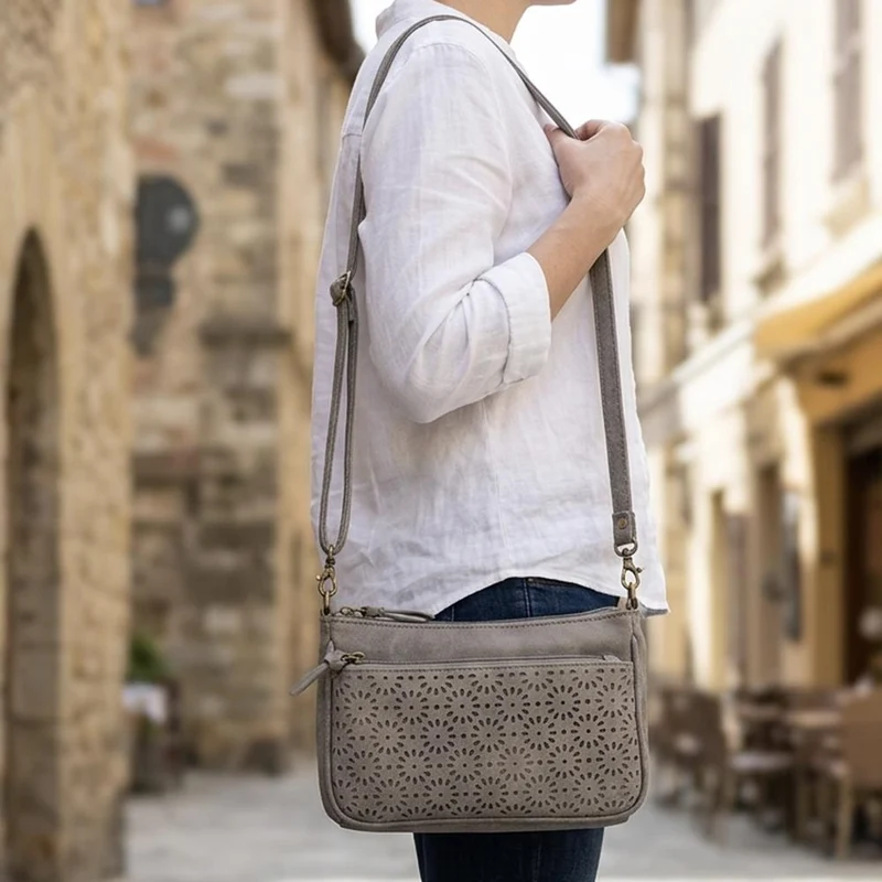 Daily Crossbody Bag With Laser Cut Detailing - JEWN44001 / 330 171 - Chocolate