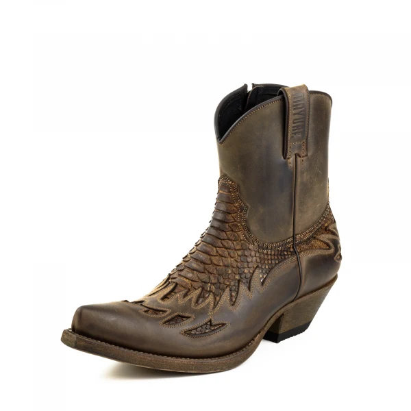 Handgefertigte Herren-Cowboystiefel oder Stiefeletten aus exotischem braunem Leder Terra 12 Texanas