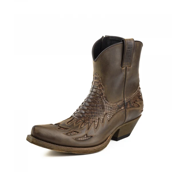 Handgefertigte Herren-Cowboystiefel oder Stiefeletten aus exotischem mattbraunem Leder 12 Texanas
