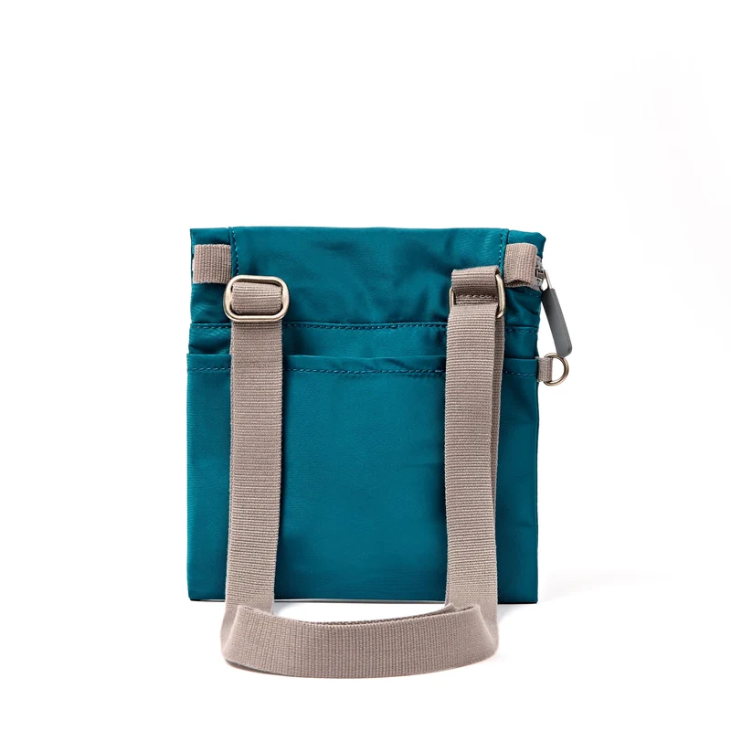 ROKA Stratford Kleine Tasche aus recyceltem Nylon | Nordsee