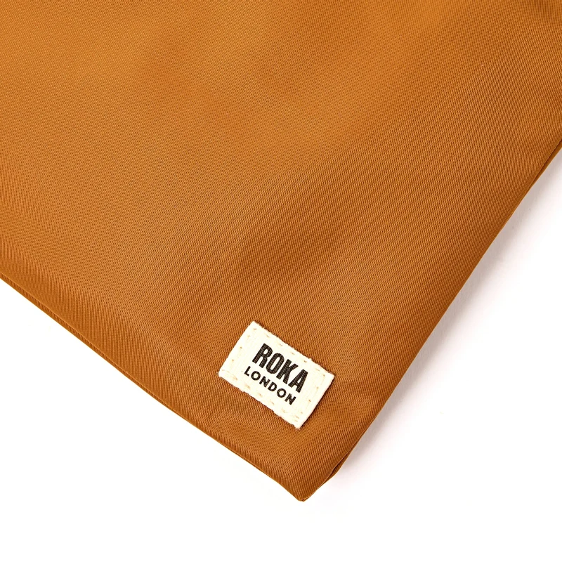 ROKA Stratford Kleine Recycling-Nylontüte | Keks