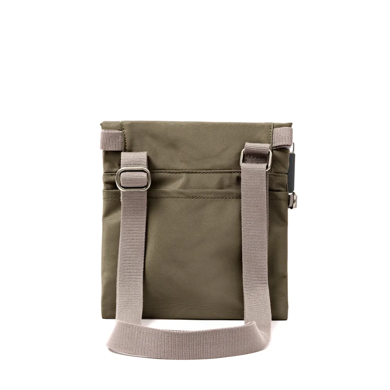 ROKA Stratford Kleine Tasche aus recyceltem Nylon | Armee