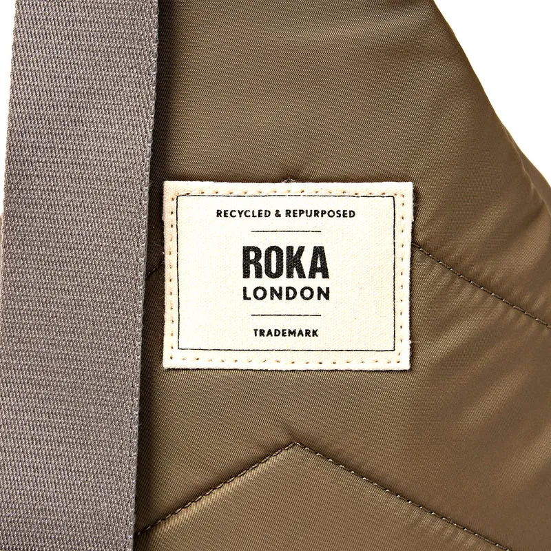 ROKA Willesden Große Tasche aus recyceltem Nylon | Armee