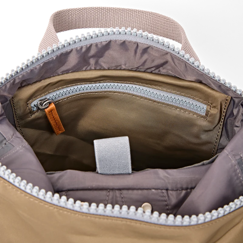 ROKA Canfield Kleine Tasche aus recyceltem Nylon der US-Armee