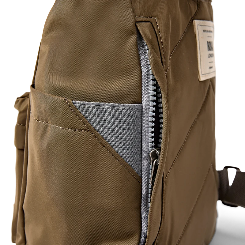 ROKA Canfield Kleine Tasche aus recyceltem Nylon der US-Armee