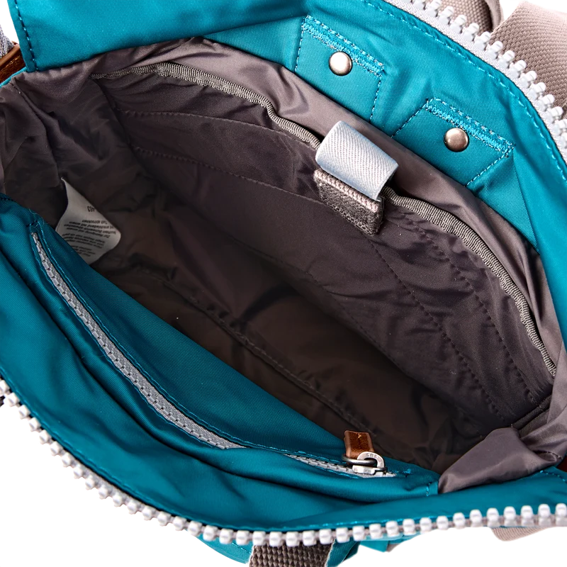 ROKA Bantry B Nordsee Kleine Tasche aus recyceltem Nylon