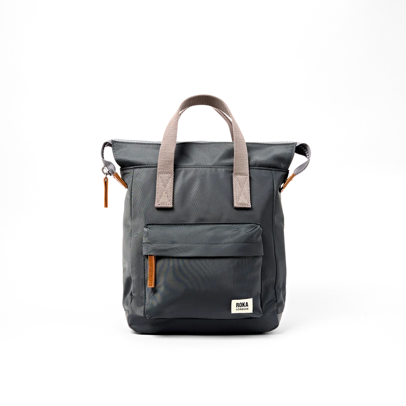 ROKA Bantry B Beluga Kleine Tasche aus recyceltem Nylon