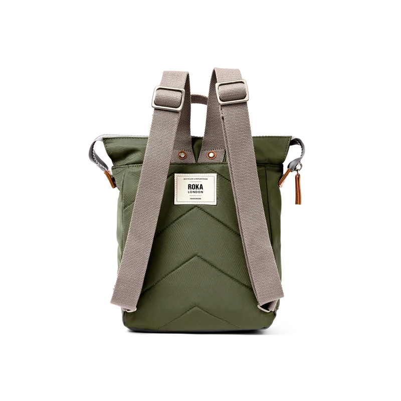 ROKA Bantry B Chive Kleine Tasche aus recyceltem Nylon