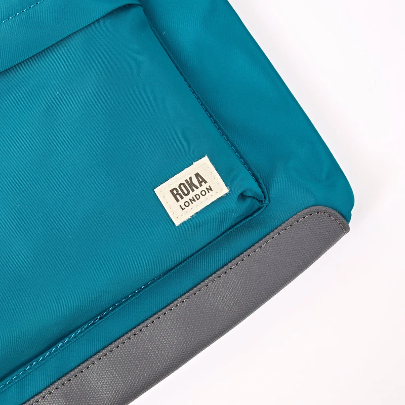 ROKA Kennington B Medium Tasche aus recyceltem Nylon | Nordsee