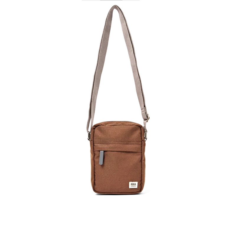 ROKA Bond Zimtfarbene Tasche aus recyceltem Canvas