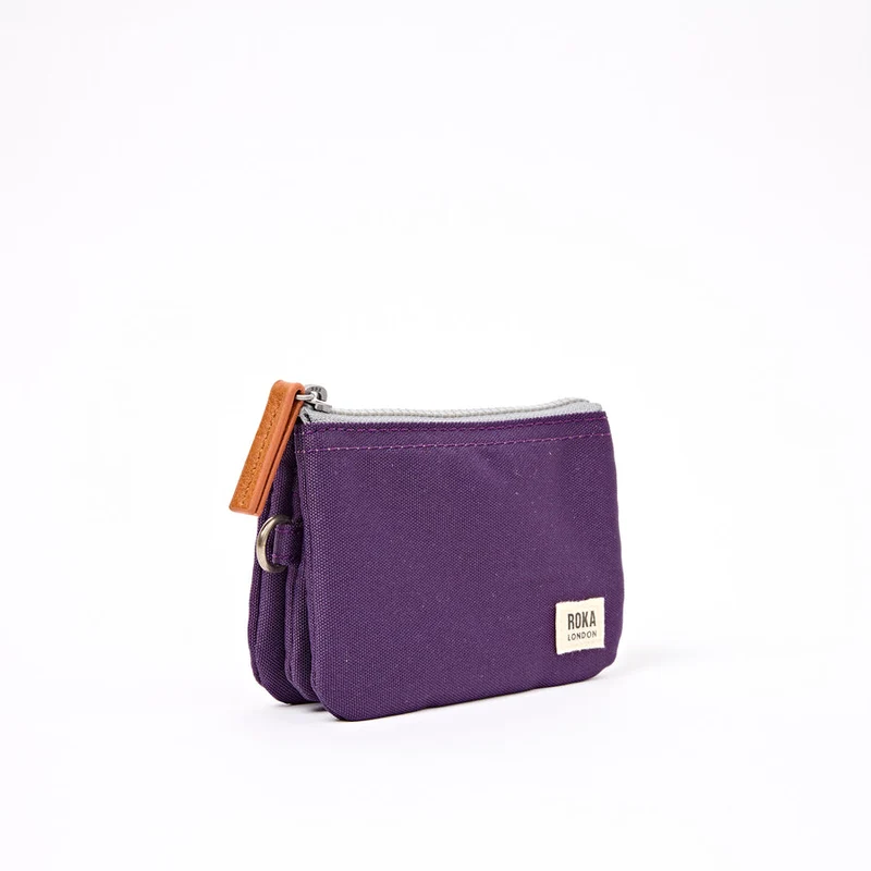ROKA Carnaby Kleine Handtasche aus recyceltem Canvas in Dunkelviolett
