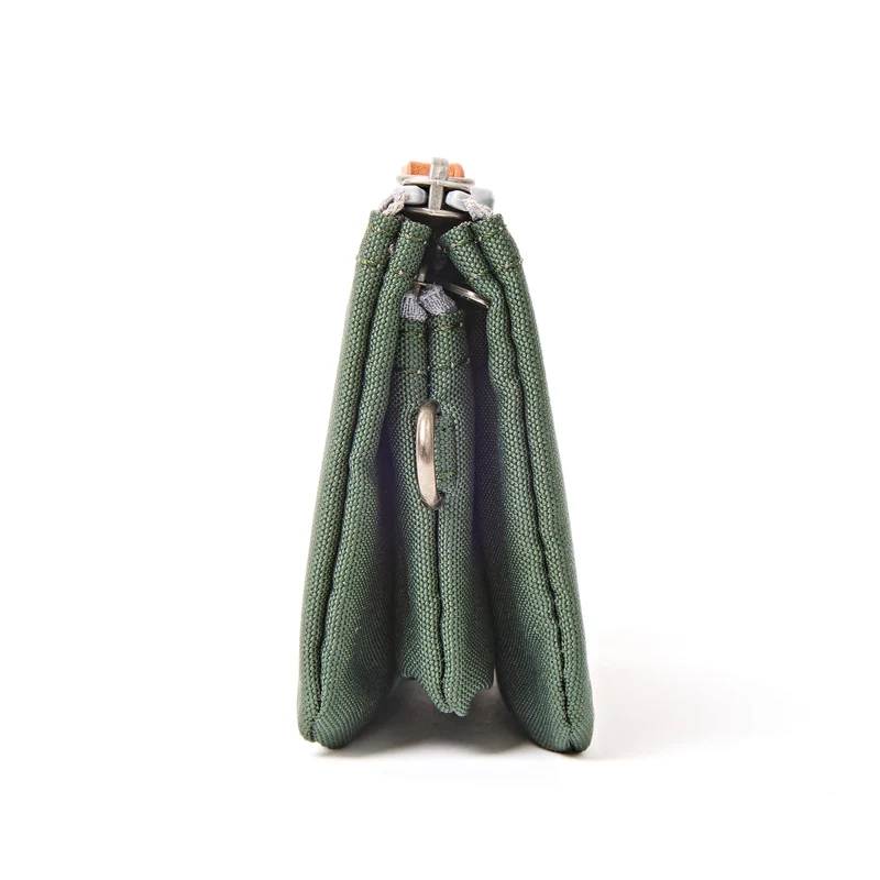 ROKA Carnaby Kleine Geldbörse aus recyceltem Canvas mit Gewittermotiv