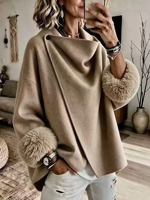 Mikila – Asymmetrische Jacke Aus Wollmischung Mit Kunstfellbesatz