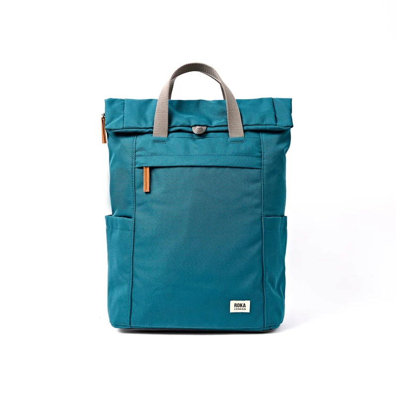 ROKA Finchley Eine große Tasche aus recyceltem Canvas in tiefem Türkis
