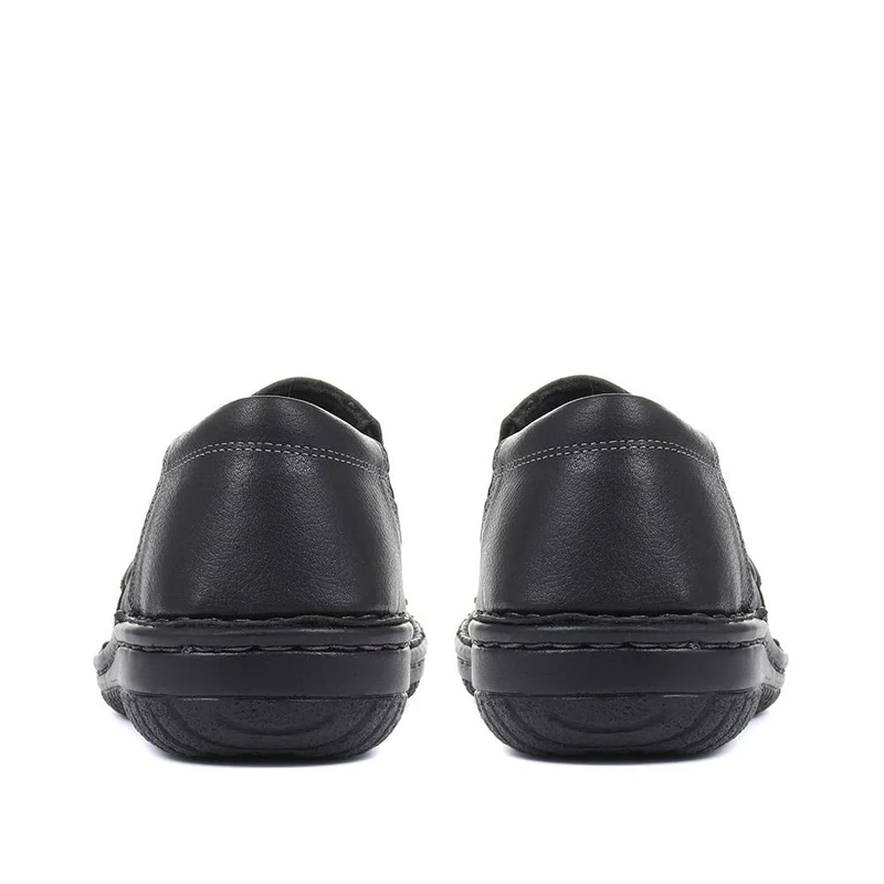 Leather Slip On Shoes - HAK32019 / 319 116 - Black