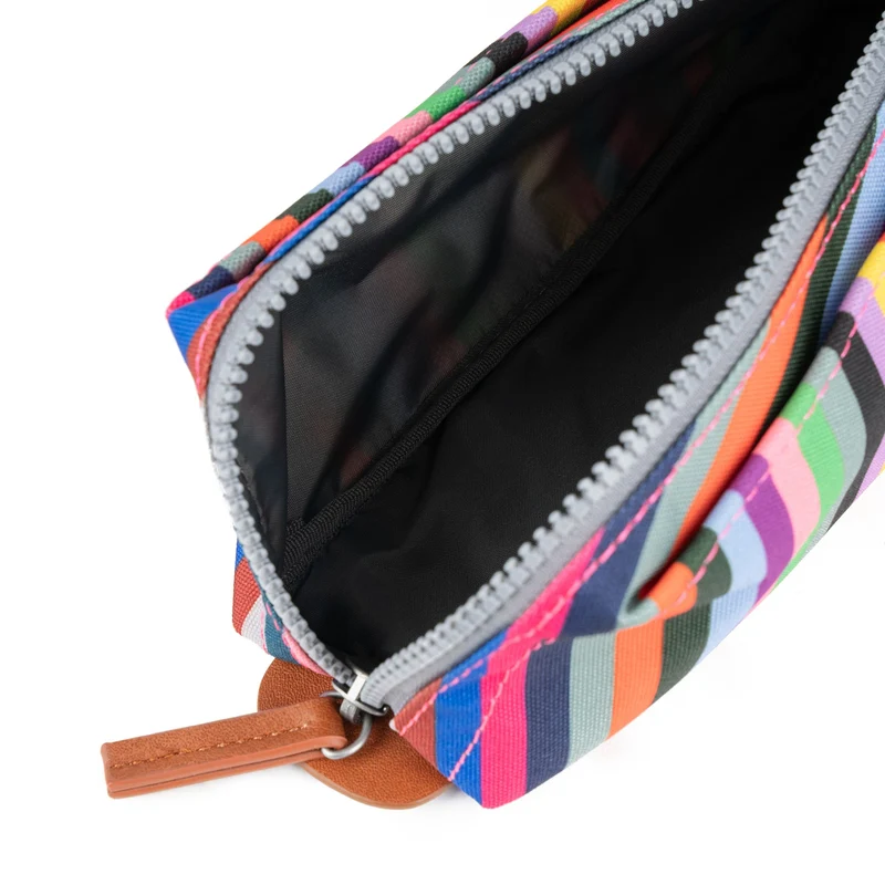 ROKA Pimlico Multi Stripe Kleiner Beutel aus recyceltem Canvas