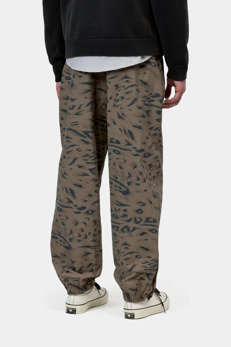 Carhartt WIP Travon Herrenhose | Cypress mit Entenfedernmuster