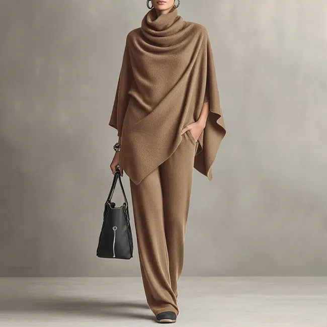 Deidraa - Set Aus Cape Mit Wasserfallausschnitt Und Hose Mit Weitem Bein