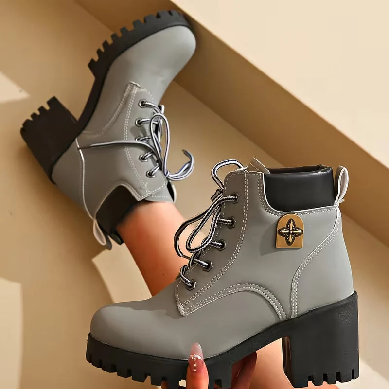 Donjeta – Schnürstiefeletten mit klobigem Absatz