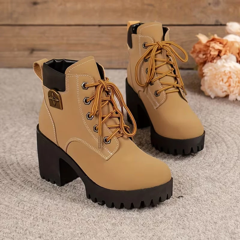 Donjeta – Schnürstiefeletten mit klobigem Absatz