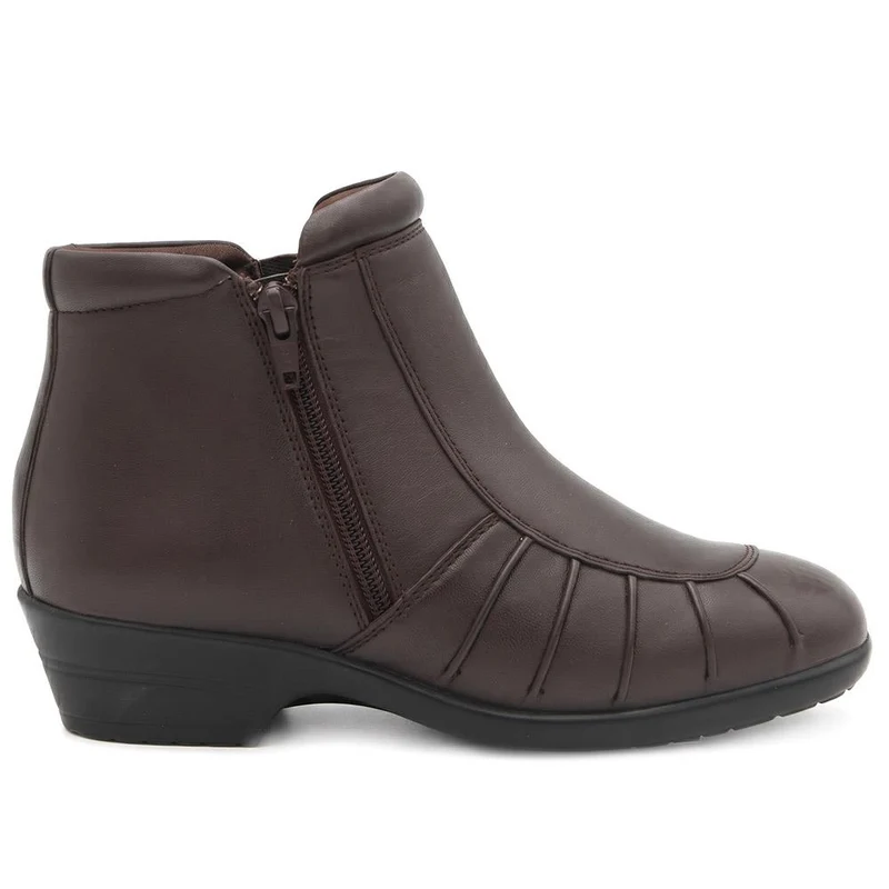 Lightweight Leather Ankle Boots - KF38012 / 324 468 - Chocolate