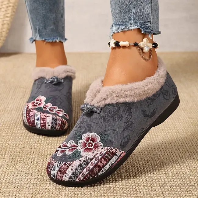 Dannelia – Bequeme Schuhe Aus Kunstfell