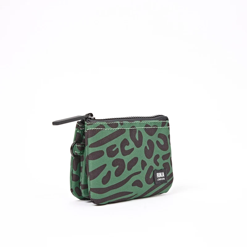 ROKA Carnaby Kleine Handtasche aus recyceltem Canvas mit Tiermotiv und Artischockenmotiv