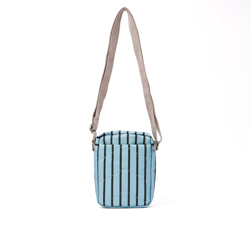 ROKA Bond Tasche aus recyceltem Canvas mit blauen Streifen
