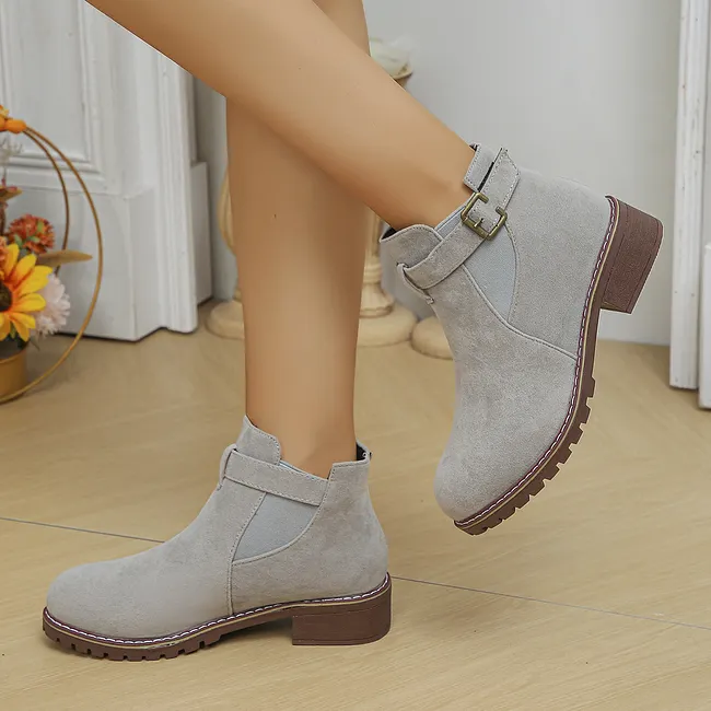 Fakina – Stiefeletten Mit Zierschnalle
