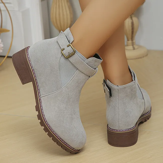 Fakina – Stiefeletten Mit Zierschnalle