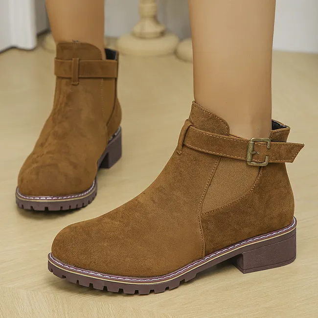 Fakina – Stiefeletten Mit Zierschnalle