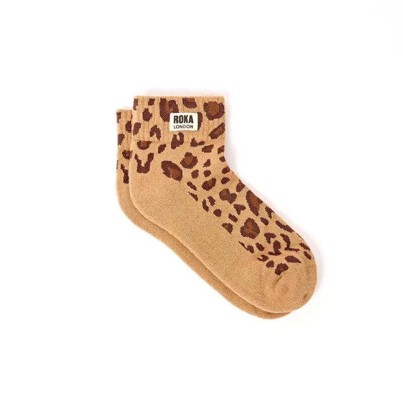 ROKA Wembley Bio-Baumwoll-Crop-Socken | Savannah Leopard Sand