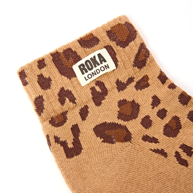 ROKA Wembley Bio-Baumwoll-Crop-Socken | Savannah Leopard Sand