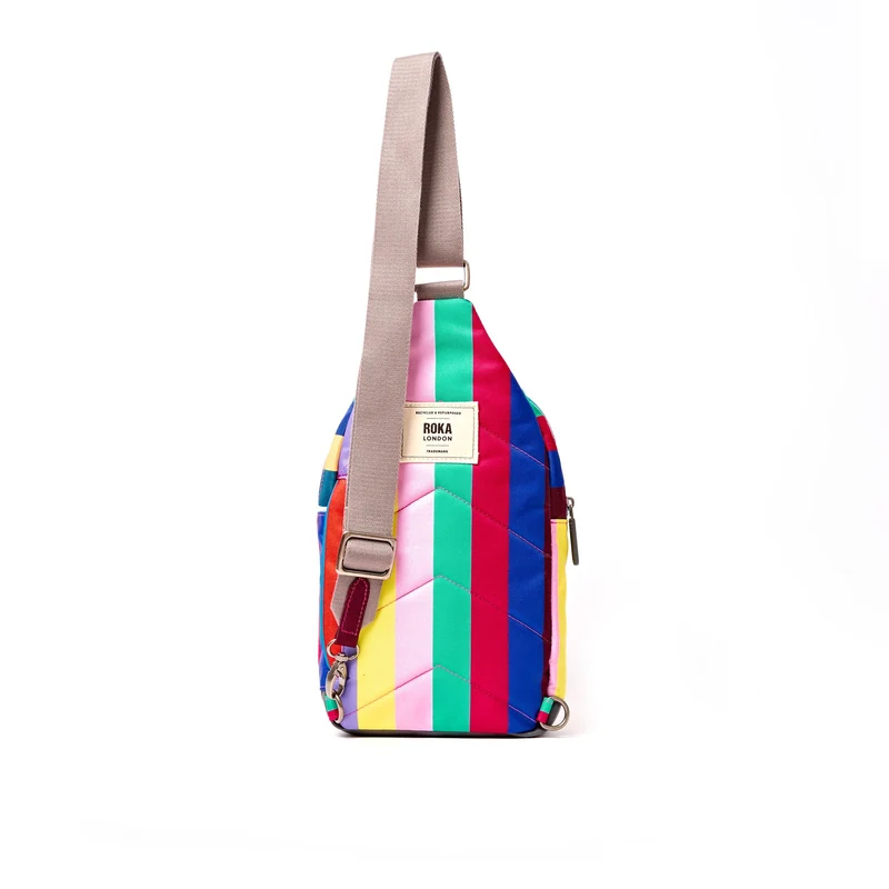 ROKA Willesden B Wide Multi Stripe Große Tasche aus recyceltem Canvas