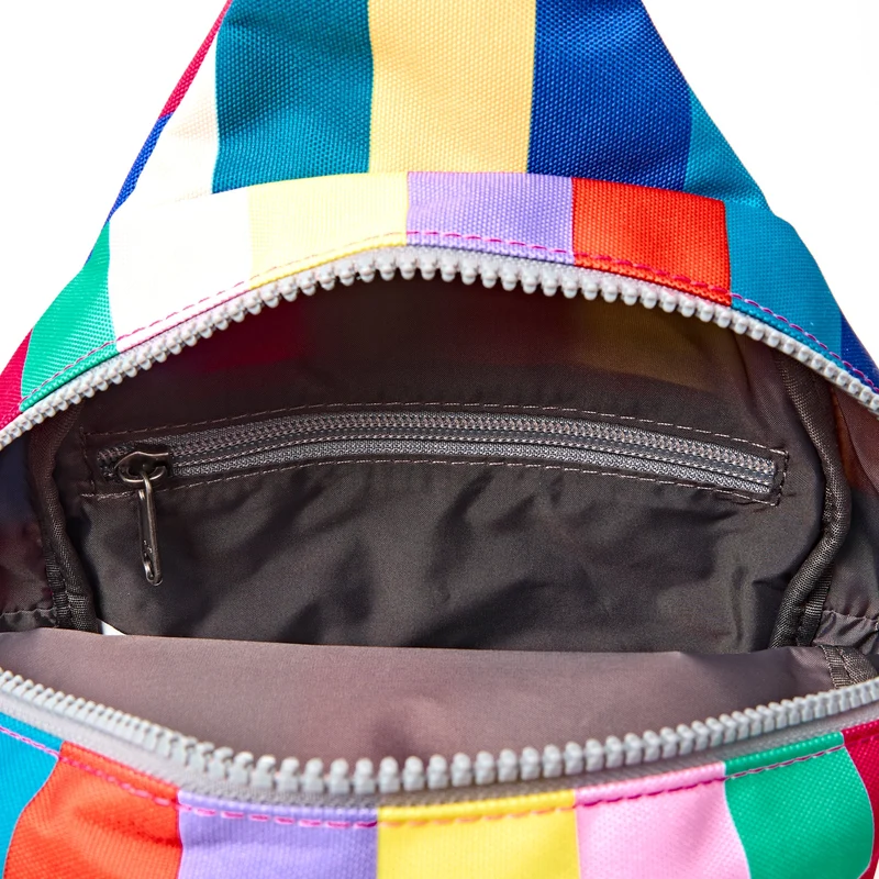 ROKA Willesden B Wide Multi Stripe Große Tasche aus recyceltem Canvas