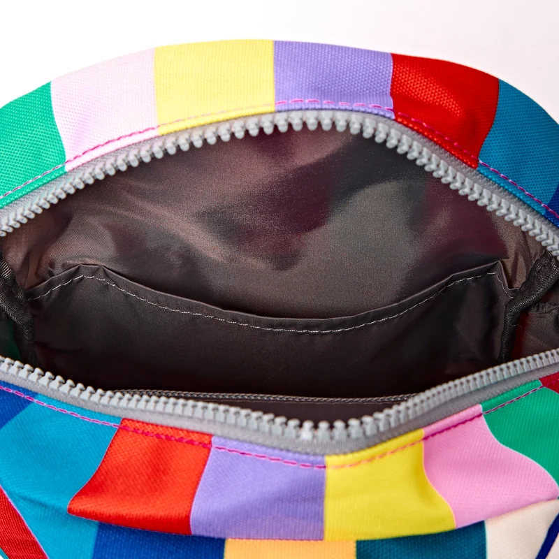 ROKA Willesden B Wide Multi Stripe Große Tasche aus recyceltem Canvas