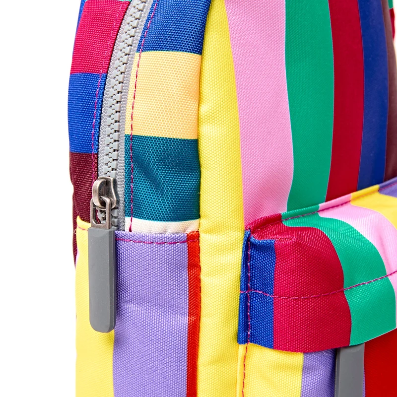 ROKA Willesden B Wide Multi Stripe Große Tasche aus recyceltem Canvas