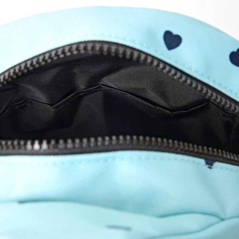 ROKA Willesden Große Tasche aus recyceltem Canvas mit Herzmuster