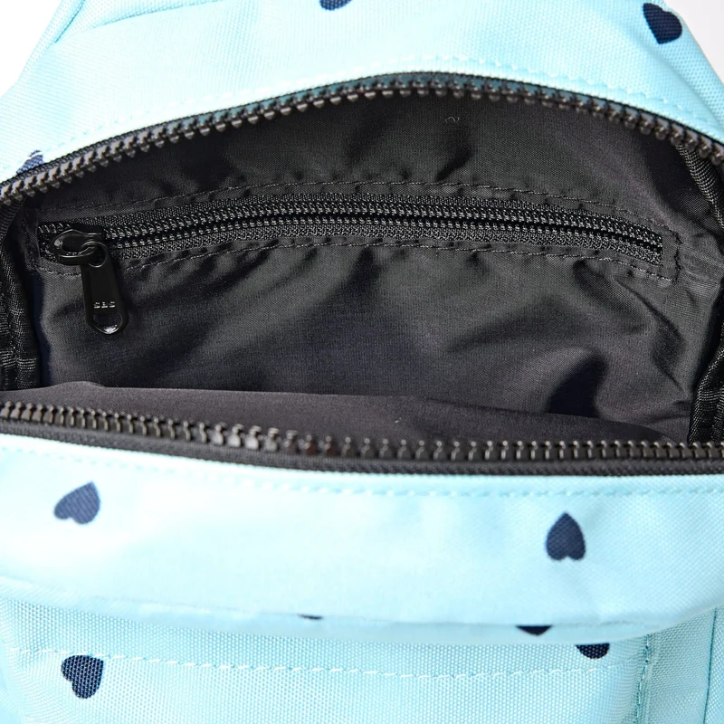 ROKA Willesden Große Tasche aus recyceltem Canvas mit Herzmuster