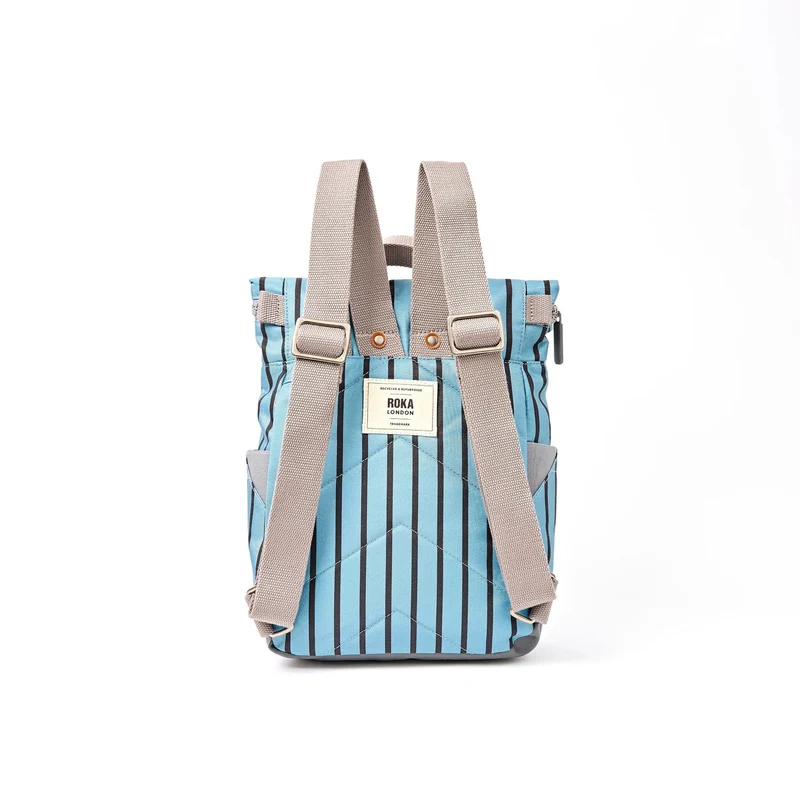ROKA Canfield Kleine Tasche aus recyceltem Canvas mit blauem Streifen
