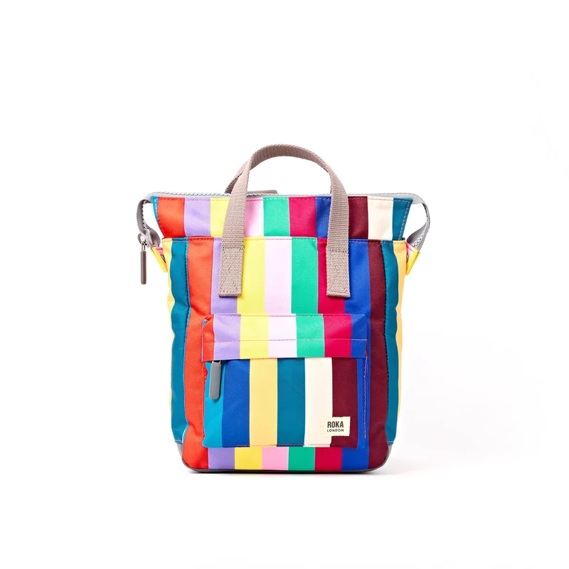 ROKA Bantry Kleine Tasche aus recyceltem Canvas mit breiten, mehrfarbigen Streifen von B