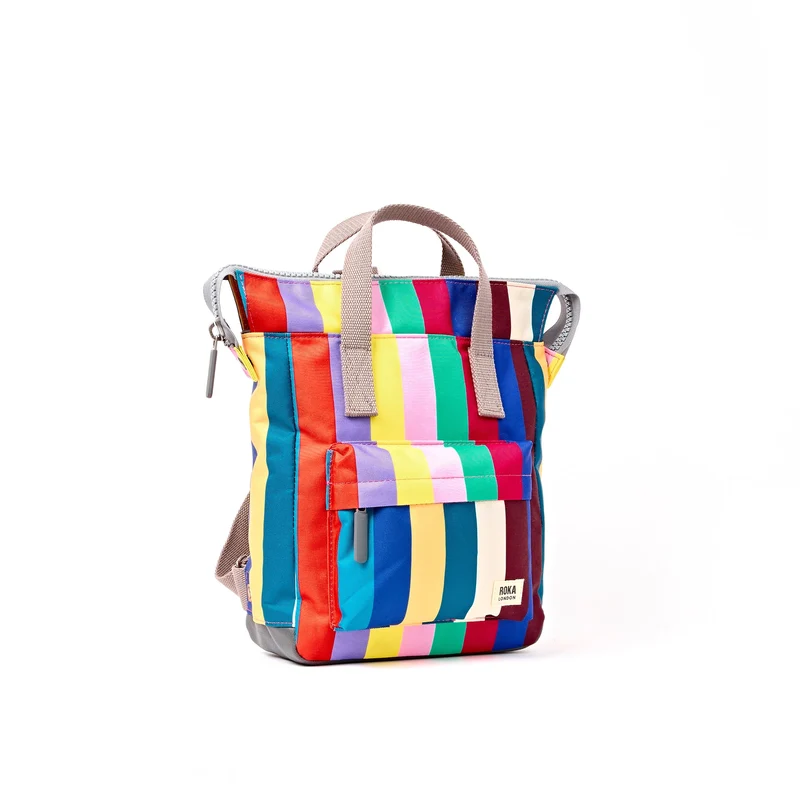 ROKA Bantry Kleine Tasche aus recyceltem Canvas mit breiten, mehrfarbigen Streifen von B