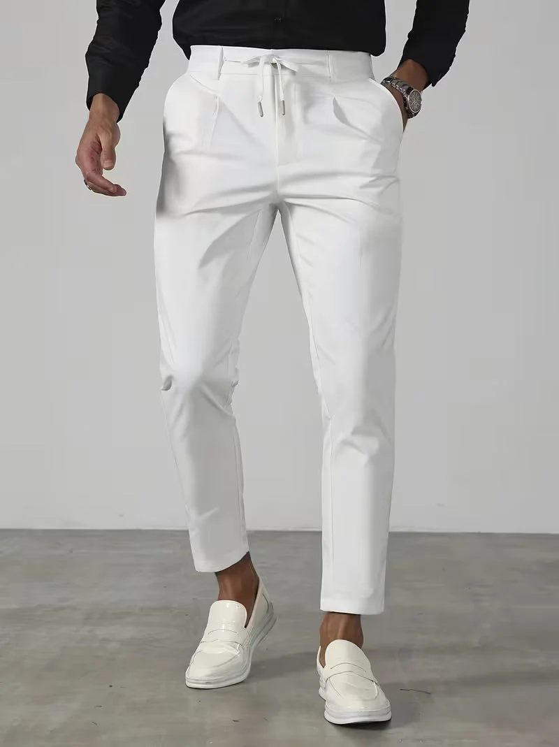 Krsto – High-End-Hosen MIT Hohem Bund