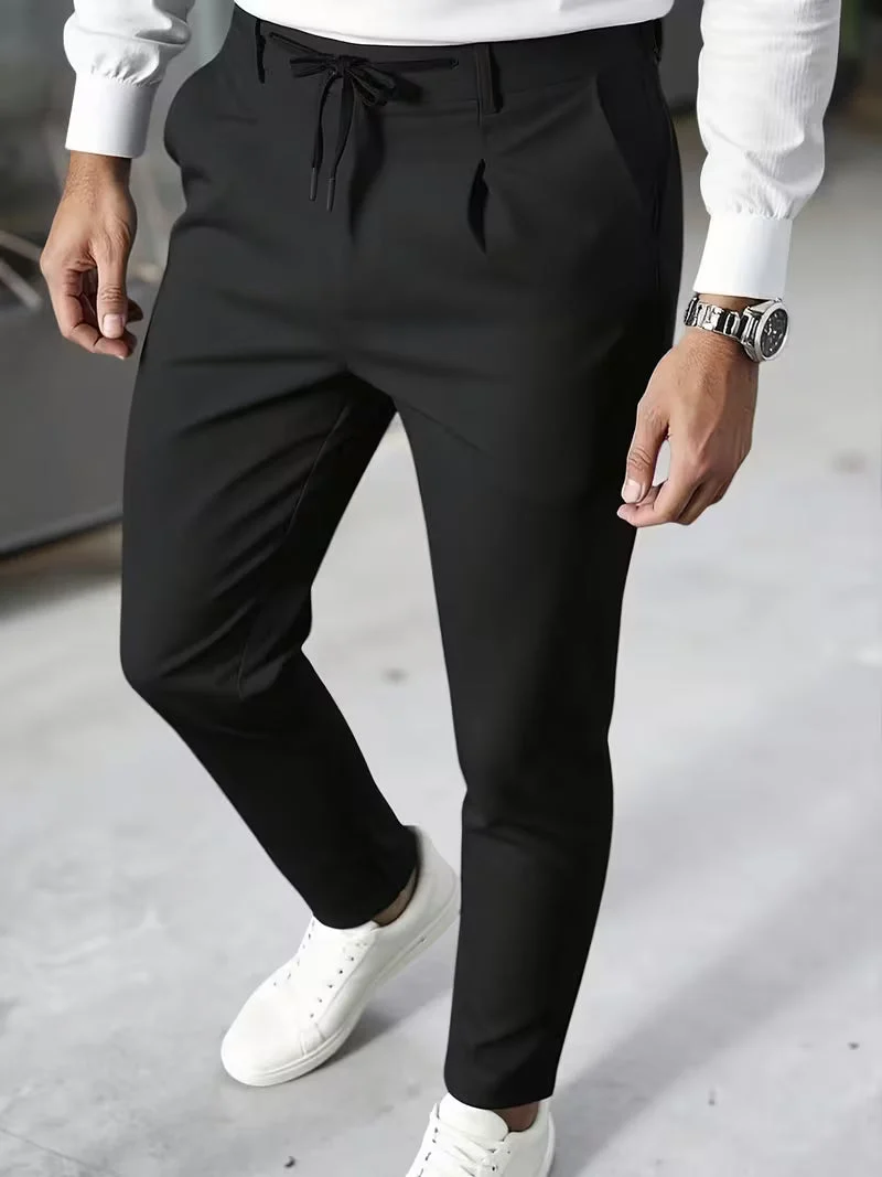 Krsto – High-End-Hosen MIT Hohem Bund