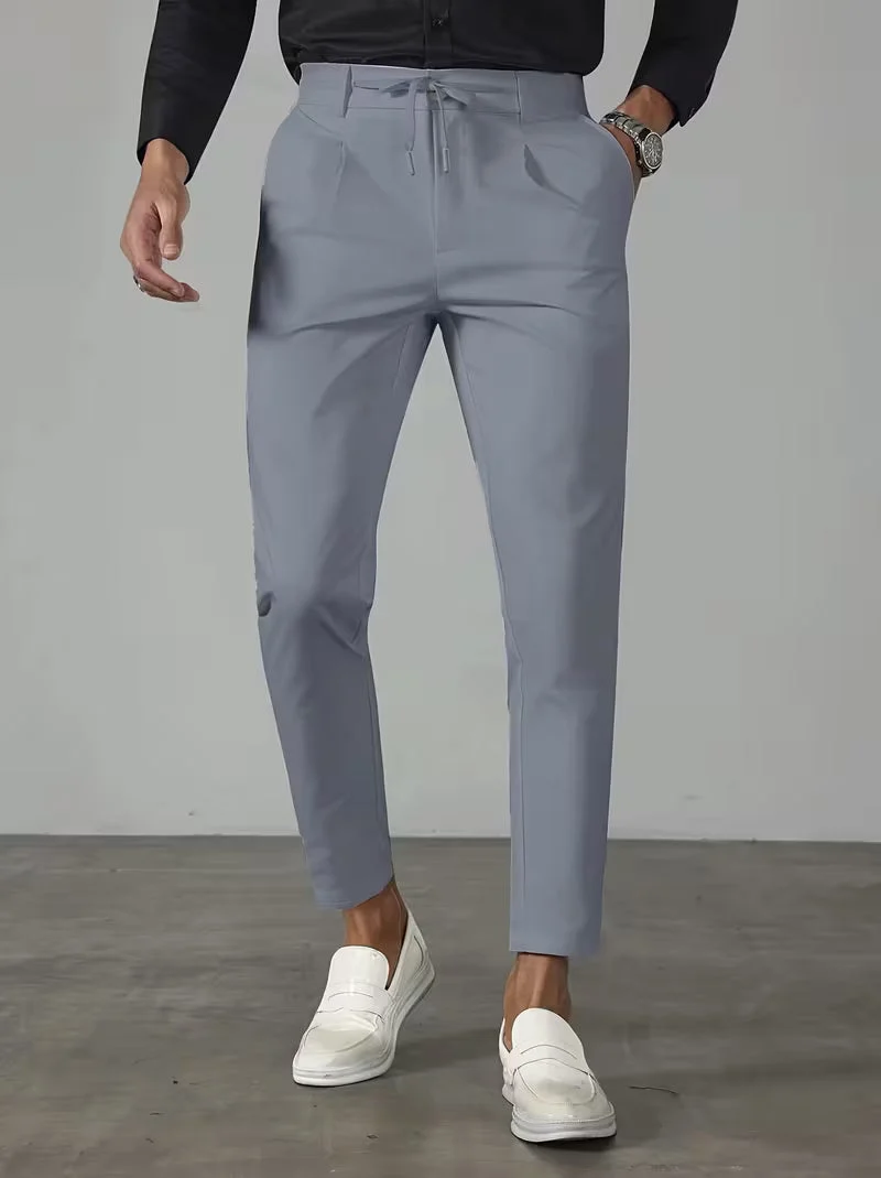 Krsto – High-End-Hosen MIT Hohem Bund