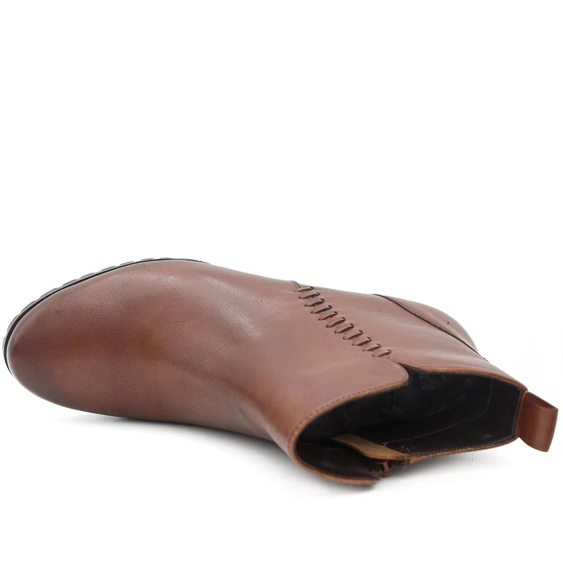 Leather Stitch Pattern Ankle Boots - MAGNU44010 / 330 052 - Tan
