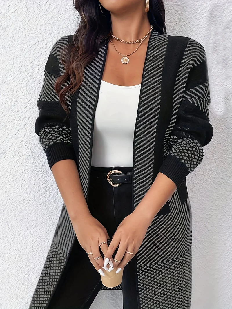 Zhamilya - Langer Geometrisch Gestrickter Strickjacke Mit Offener Vorderseite