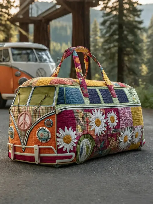 RetroBloom – Gesteppte Reisetasche mit Vintage Wohnmobil Motiv